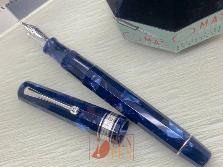 OMAS THE PARAGON BLUE ROYALE CELLULOID - HT - RARE STUB NIB